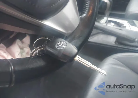 2018 Toyota Rav4 Se z USA, uszkodzony, nr VIN JTMJFREV3JJ728726